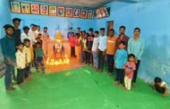 भीम अनुयायांनी ज्ञानाच्या अथांग सागरास वाहिली आदरांजली.