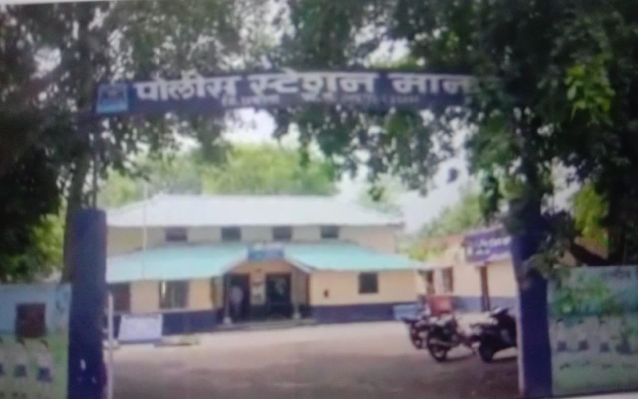 मुर्तीजापूरः दोन नराधमांनी  अल्पवयीन मुलीस लग्नाचे आमिष देऊन केला अत्याचार, दोन्ही आरोपींना पोलिसांनी केली अटक ...