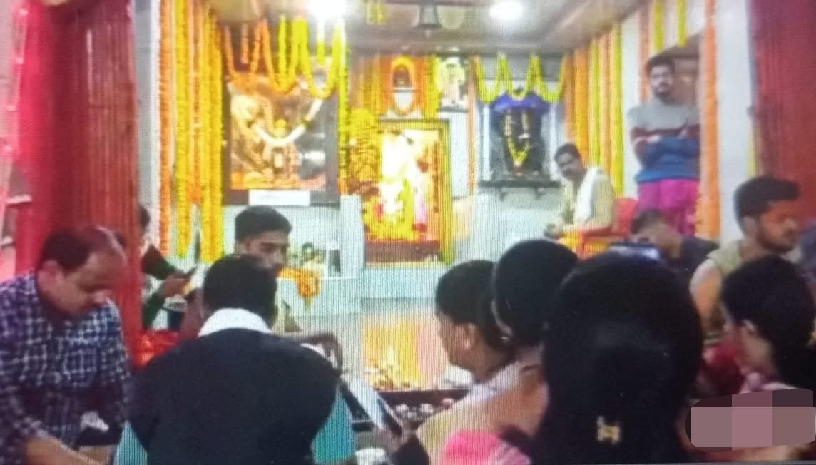 औसा रोड वरील असलेल्या दत्त मंदिरात दत्त जयंती उत्साहात साजरी..
