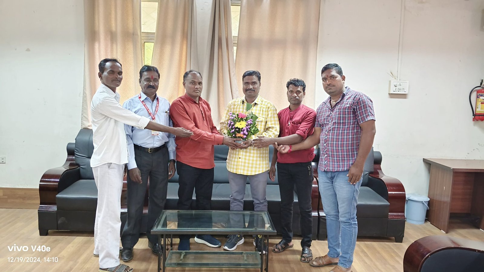 शासकीय विश्रामगृह पुसद येथे युवा ग्रामिण पत्रकार संघाची विशेष नियुक्ती बैठक संपन्न....