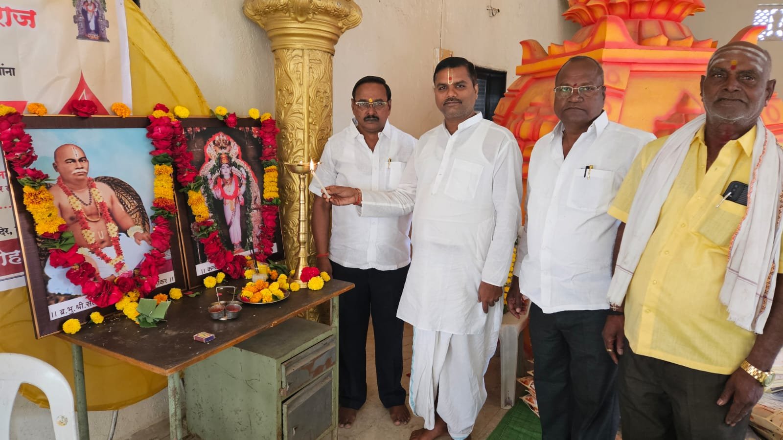 *लोह्यात श्री संत रंगनाथ महाराज परभणीकर यांच्या पुण्यस्मरणानिमित्त भव्य रक्तदान शिबीर संपन्न*तब्बल १०० रक्तदात्यांनी केले रक्तदान.