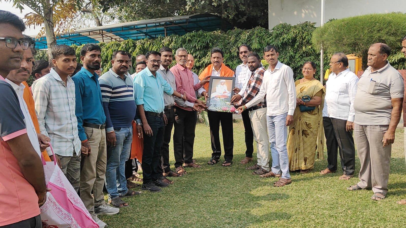संताची जगनाडे महाराज यांच्या दिनदर्शिकेच माननीय आमदार राजूभाऊ बकाने यांच्या हस्ते अनावरण..