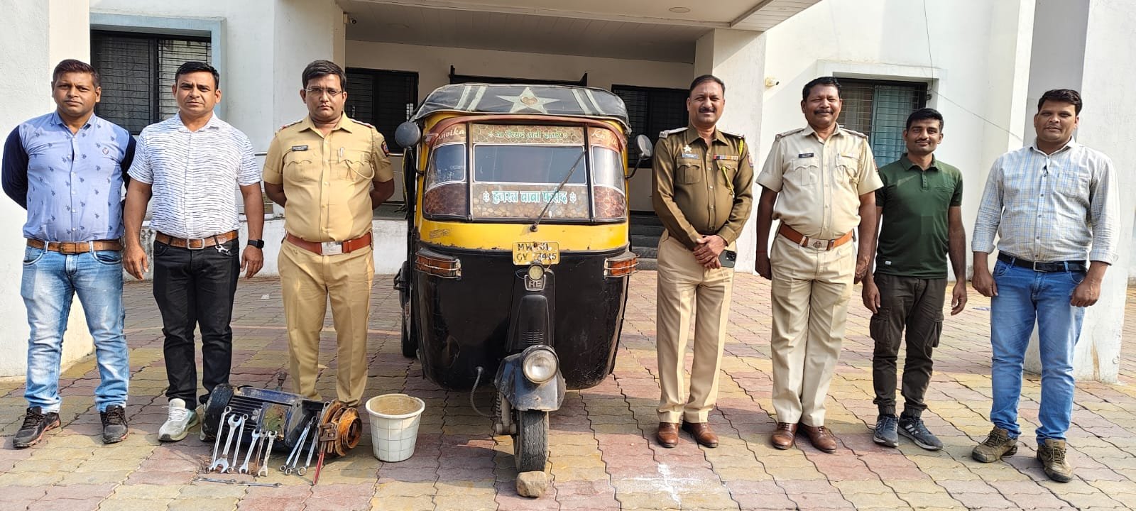 सिव्हील लाईन, वर्धा येथील स्विमींगपुल येथुन फिल्टर पाण्याची विद्युत मोटार चोरणारे २ महिला व १ पुरुष आरोपी गजाआड....