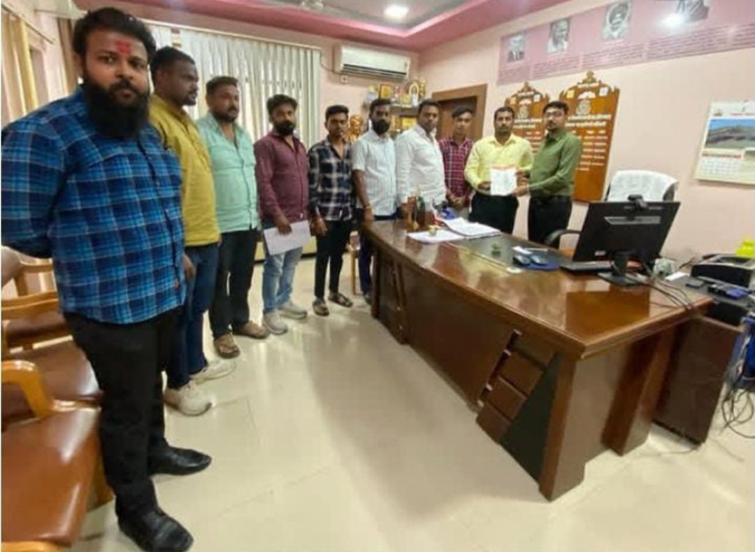 महाराष्ट्र नवनिर्माण सेना छत्रपती संभाजीनगर च्या शिष्टमंडळाने पुराव्या निशी महाविद्यालयास दिले निवेदन... विद्यार्थ्याकडून Absent Fees च्या नावाखाली १५०० ते ५००० चा बेकायदेशीर दंड.