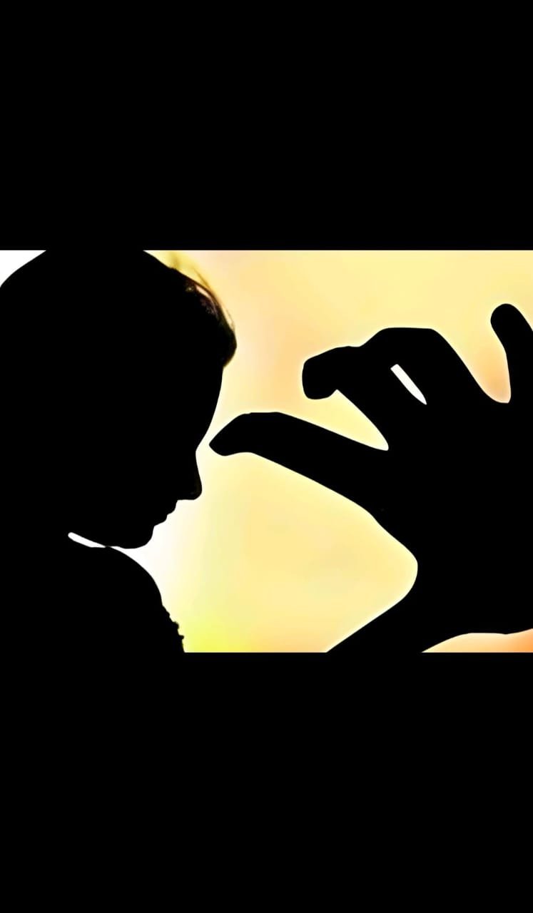 अल्पवयीन मुलीला मेसेज पाठवून विनयभंग...