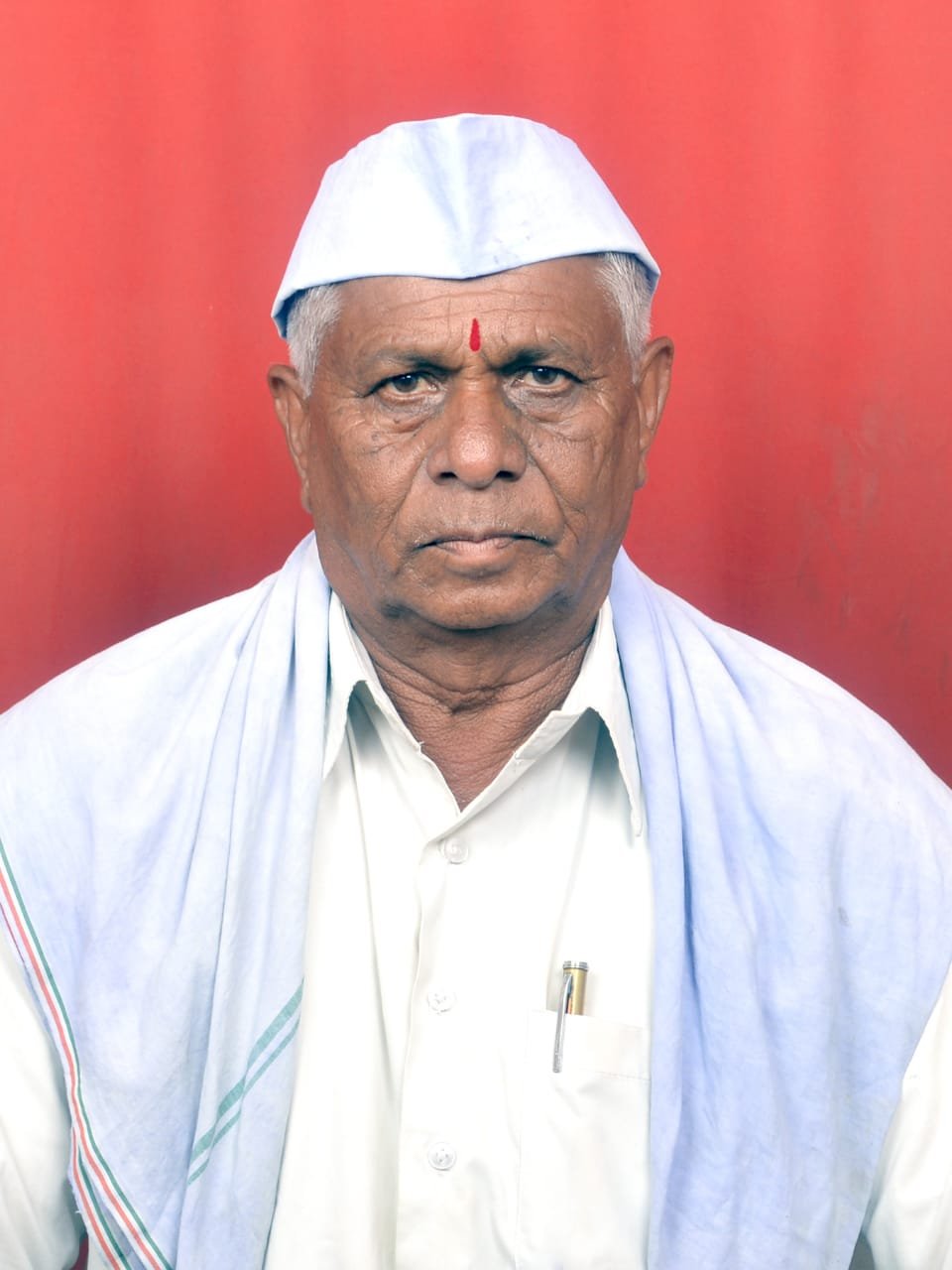 लोणार ते सावरगाव मुंडे रस्त्यांची दुरुस्ती करा.अन्यथा आमरण उपोषण करू - माजी पं.स. सभापती ज्ञानेशवर चिभडे
