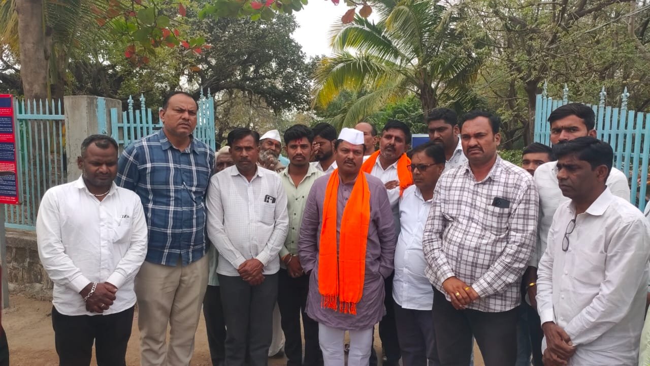 लोणार विकास आराखडा समितीमध्ये लोकप्रतिनिधीचा समावेश करा...