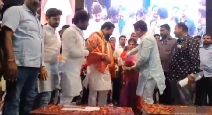 लातूर. दि.11जाने 25 रोजी विर संघटनेचे अध्यक्ष श्रीकांत रांजणकर यांचा दयानंद सोबत भारतीय जनता पक्षात जहीर प्रवेश.