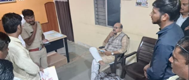 मेस मधून परतणाऱ्या विद्यार्थ्यावर खंडणी बहाद्दरने केला हल्ला;आमदार सावरकर यांची पोलीस स्टेशनला धाव,सर्व हल्लेखोर अल्पवयीन..