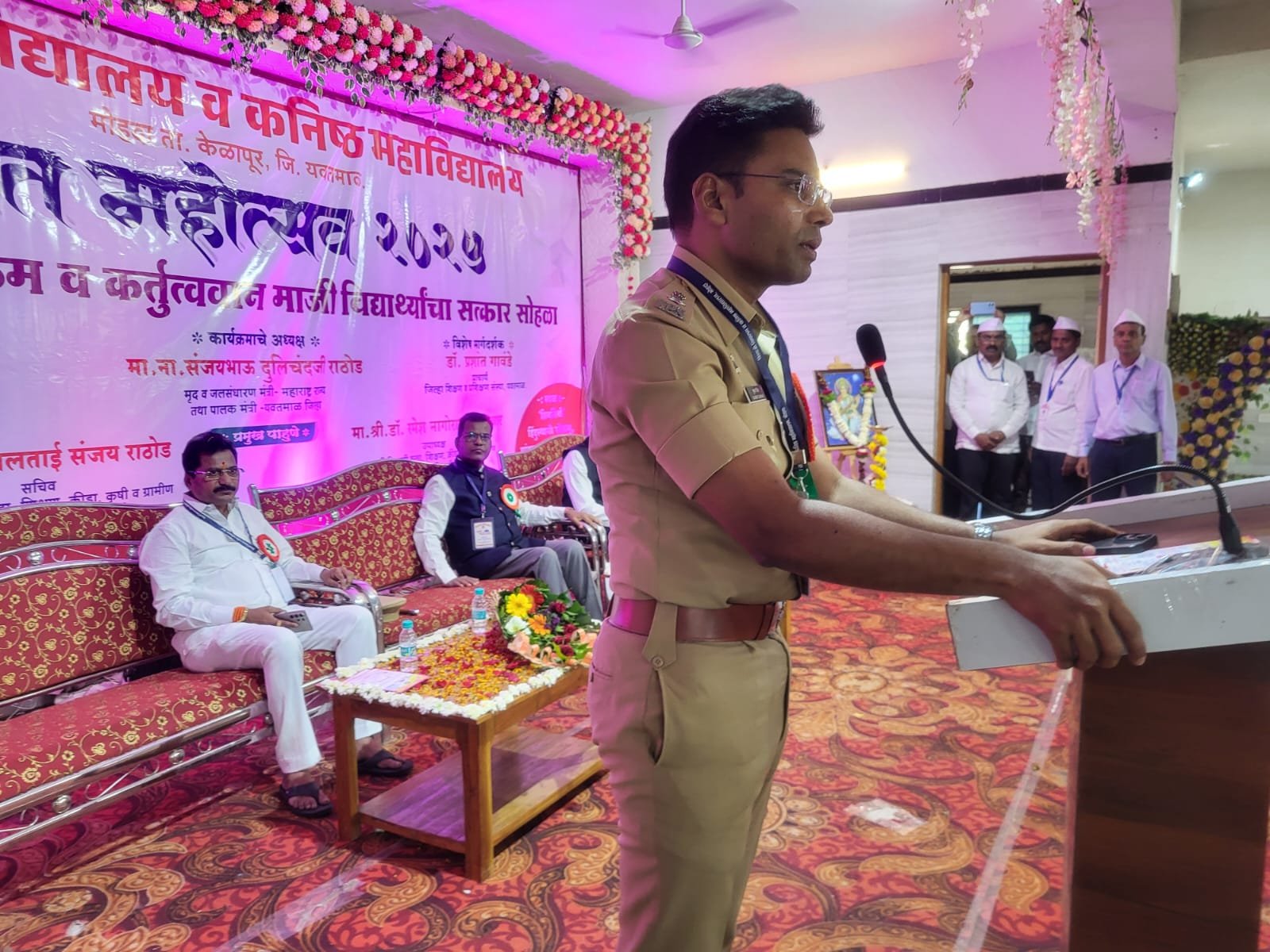 मोहदा येथे रजत महोत्सवी वर्षानिमित्त सांस्कृतिक कार्यक्रम व कर्तृत्ववान माजी विद्यार्थ्यांचा सत्कार सोहळा संपन्न.