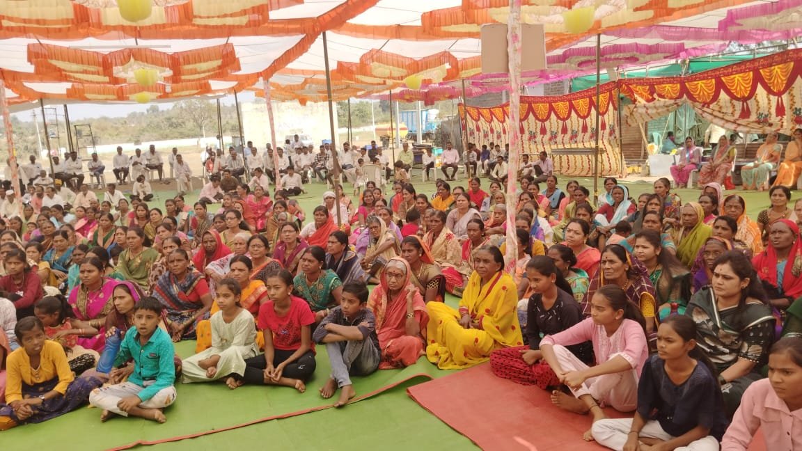 मोहदा येथे भागवत सप्ताह समितीच्या  संयुक्त विद्यमाने श्री.शिवपुरान कथा साप्ताहाची सांगता..