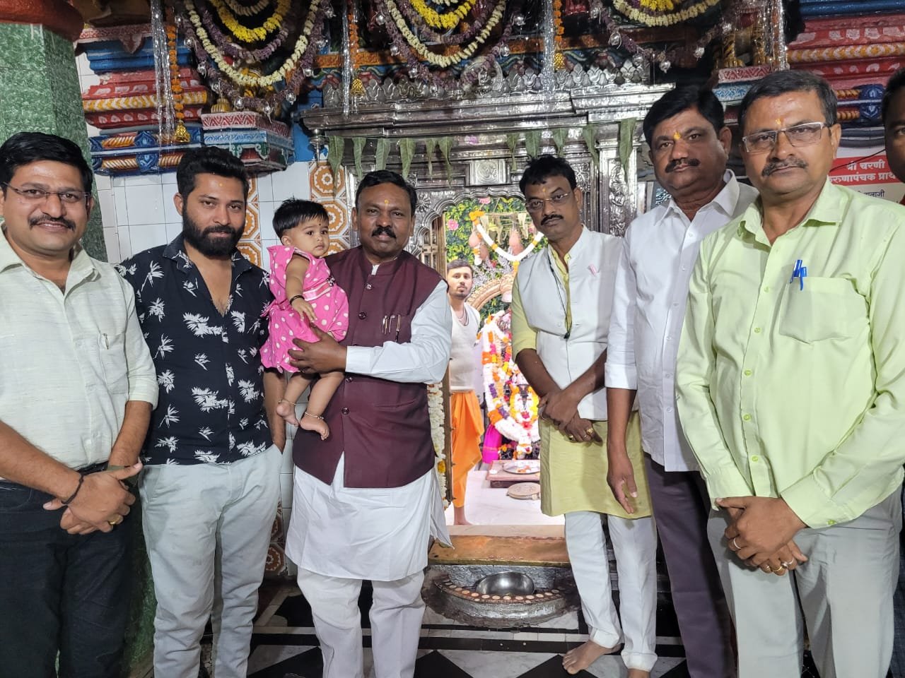 मा.खा. अशोकजी नेते यांचे श्रीहरी बालाजीचे दर्शन; आंतरराष्ट्रीय गायिका गीताबेन रब्बारी यांच्या सुरेल कार्यक्रमाला उपस्थिती