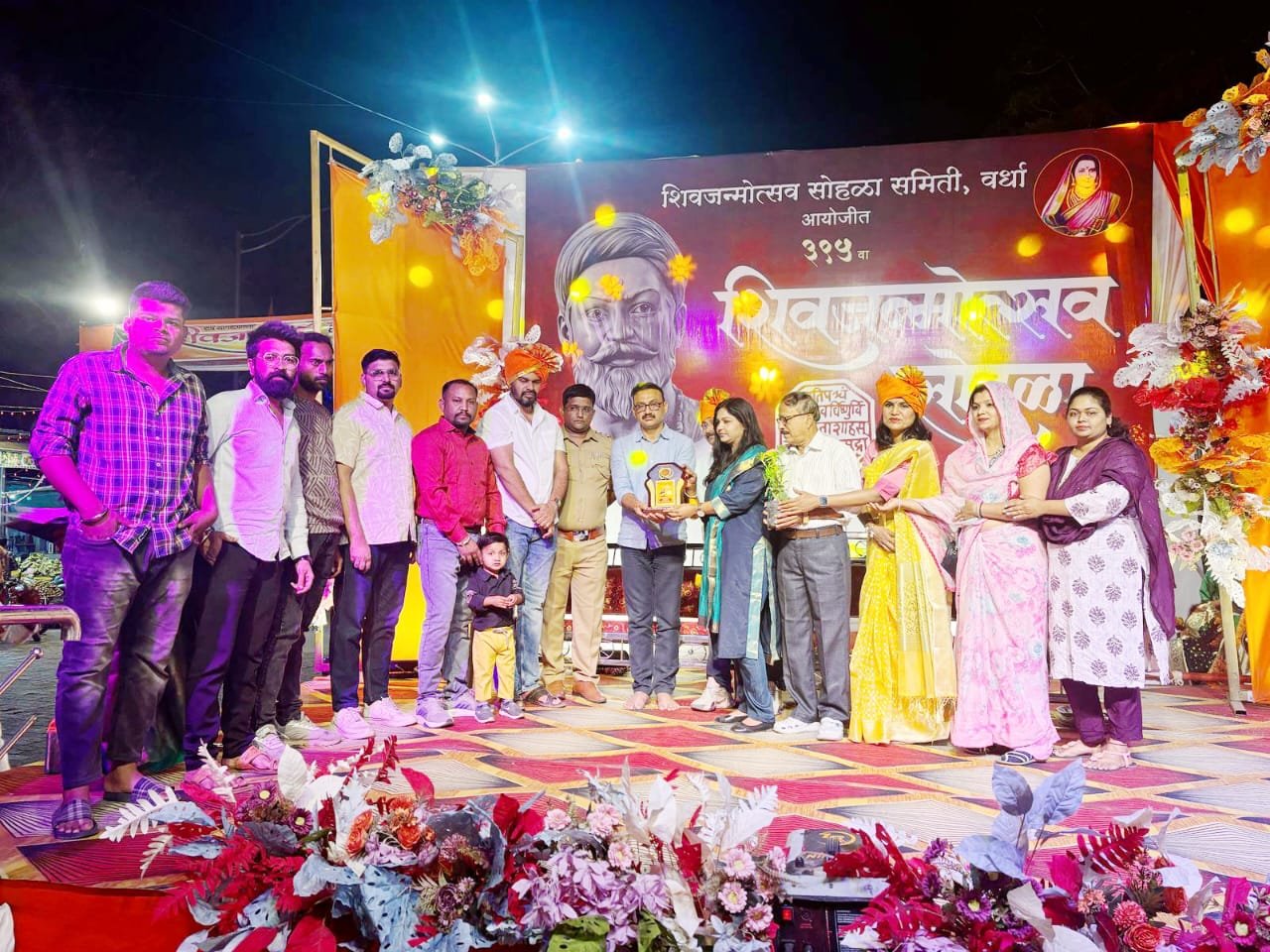 छत्रपती शिवाजी महाराज यांच्या जयंती उत्सव सोहळा निमीत्त,वर्धा समितीच्या वतीने अनेक सामाजिक कार्यकर्ते यांचा सन्मान..