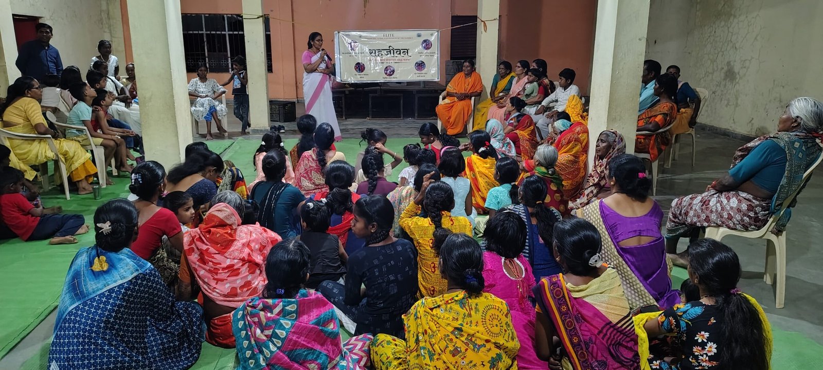 जागतिक आंतरपिढी सप्ताहाच्या निमित्ताने बोरगाव सावळी येथे रंगला संस्कृतीक कार्यक्रम...