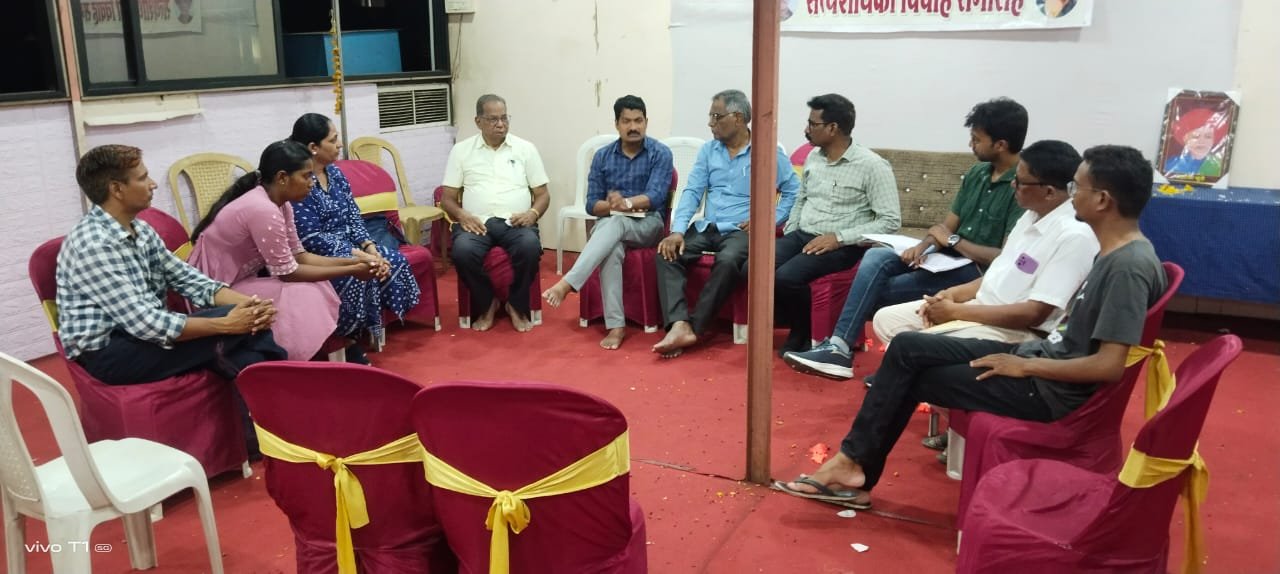 राज्य प्रधान सचिव विनायक साळवे यांची वर्धा शाखेला सदिच्छा भेट......
