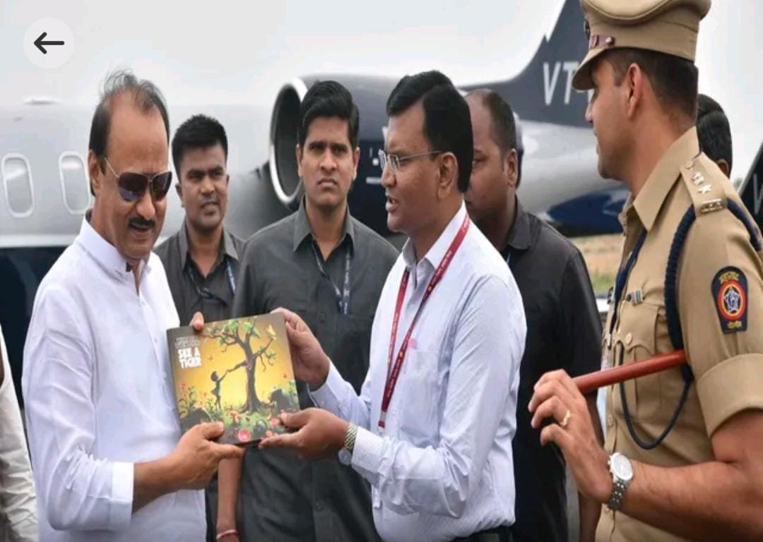 अकोला: उपमुख्यमंत्री अजित पवार यांचे विमानतळावर आगमन...