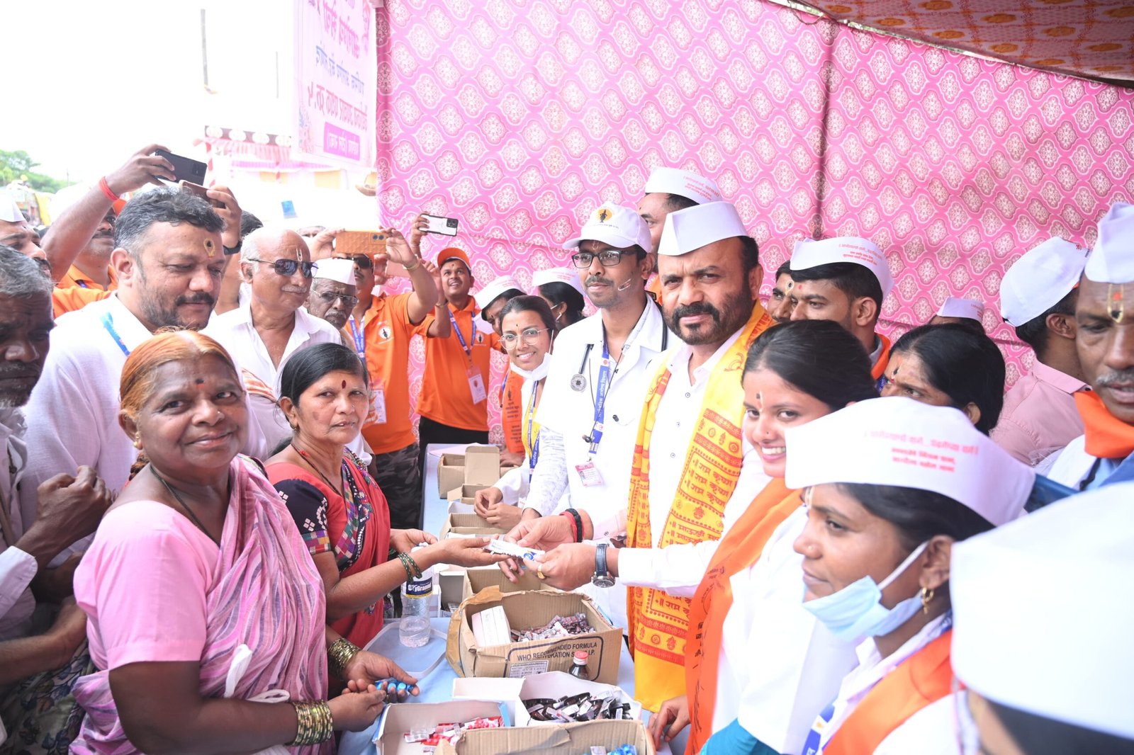 संतश्रेष्ठ श्री ज्ञानेश्वर माऊलींच्या पालखीचे जिल्ह्यात भक्तीमय वातावरणात आगमन...