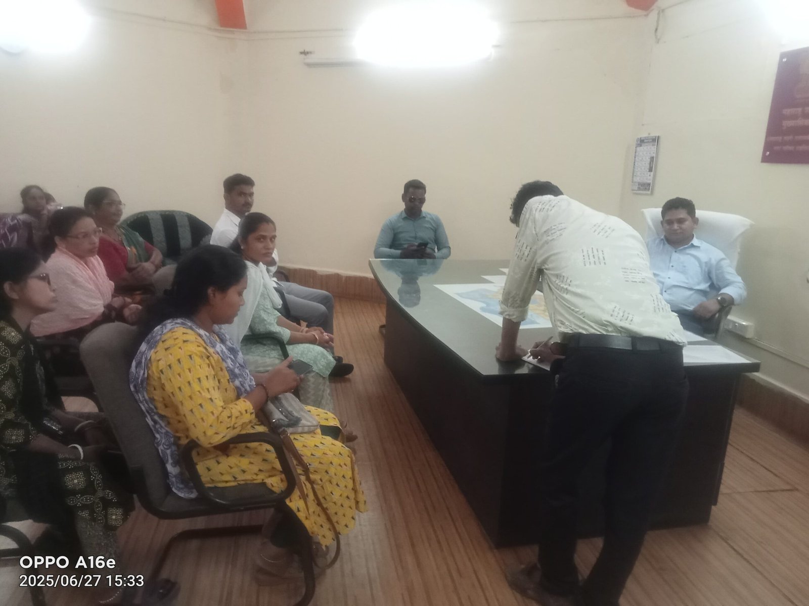 लक्ष्मीनगर येथील समस्या तात्काळ सोडवा...