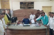 जीवघेणा हल्ला करणाऱ्या मुजोर वाळूमाफियांवर कडक कारवाई करावी....