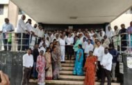 बबनराव लोणीकर यांनी शेतकऱ्या बद्दल अपमानास्पद वक्तव्य केल्याच्या निषेधार्थ काँग्रेस तर्फे उपविभागीय अधिकारी यांना दिले निवेदन.