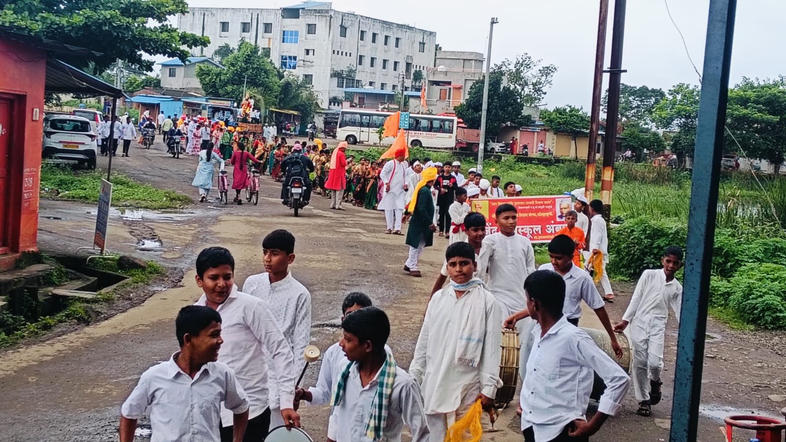 राजेंद्र हायस्कूल अंबप येथे आषाढी वारीनिमित्त भव्य दिंडी सोहळा