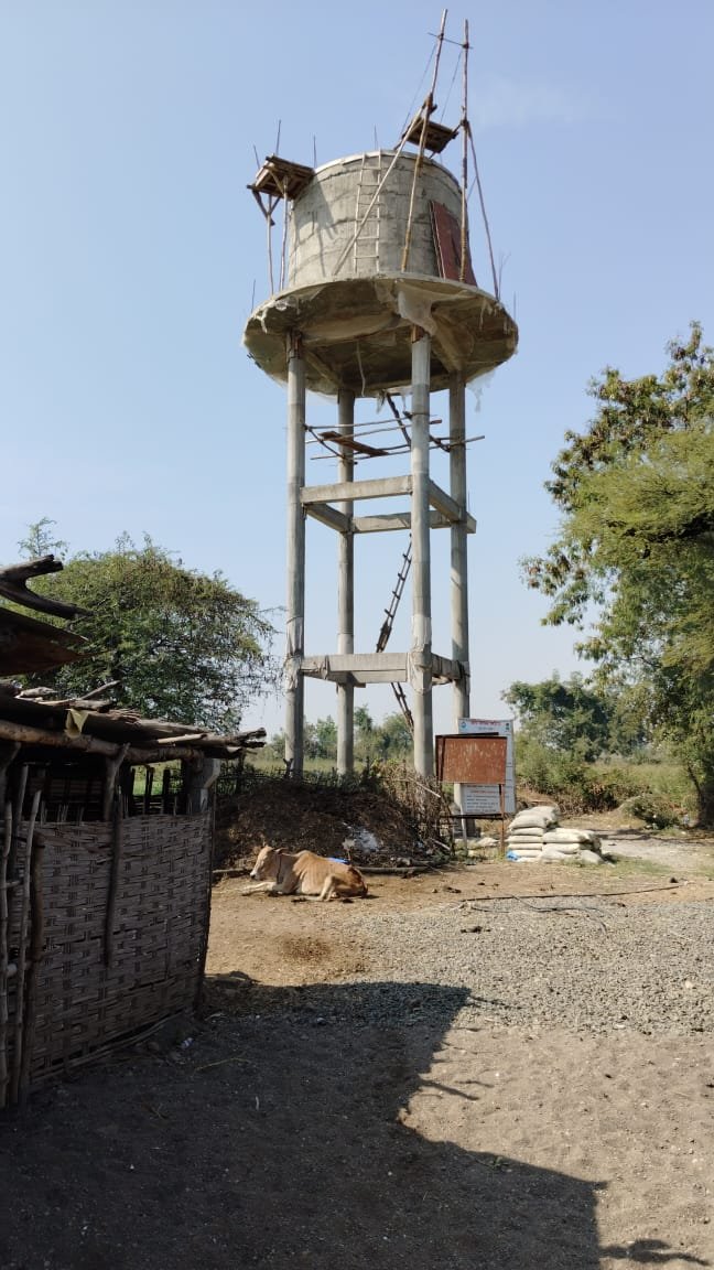 आपटी येथील पाण्याच्या टाकीचे बांधकाम कासव गतीने...