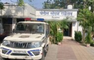वाटखेड येथे तीन घरात दरवाज्याच्या कड्या तोडून चोरी
