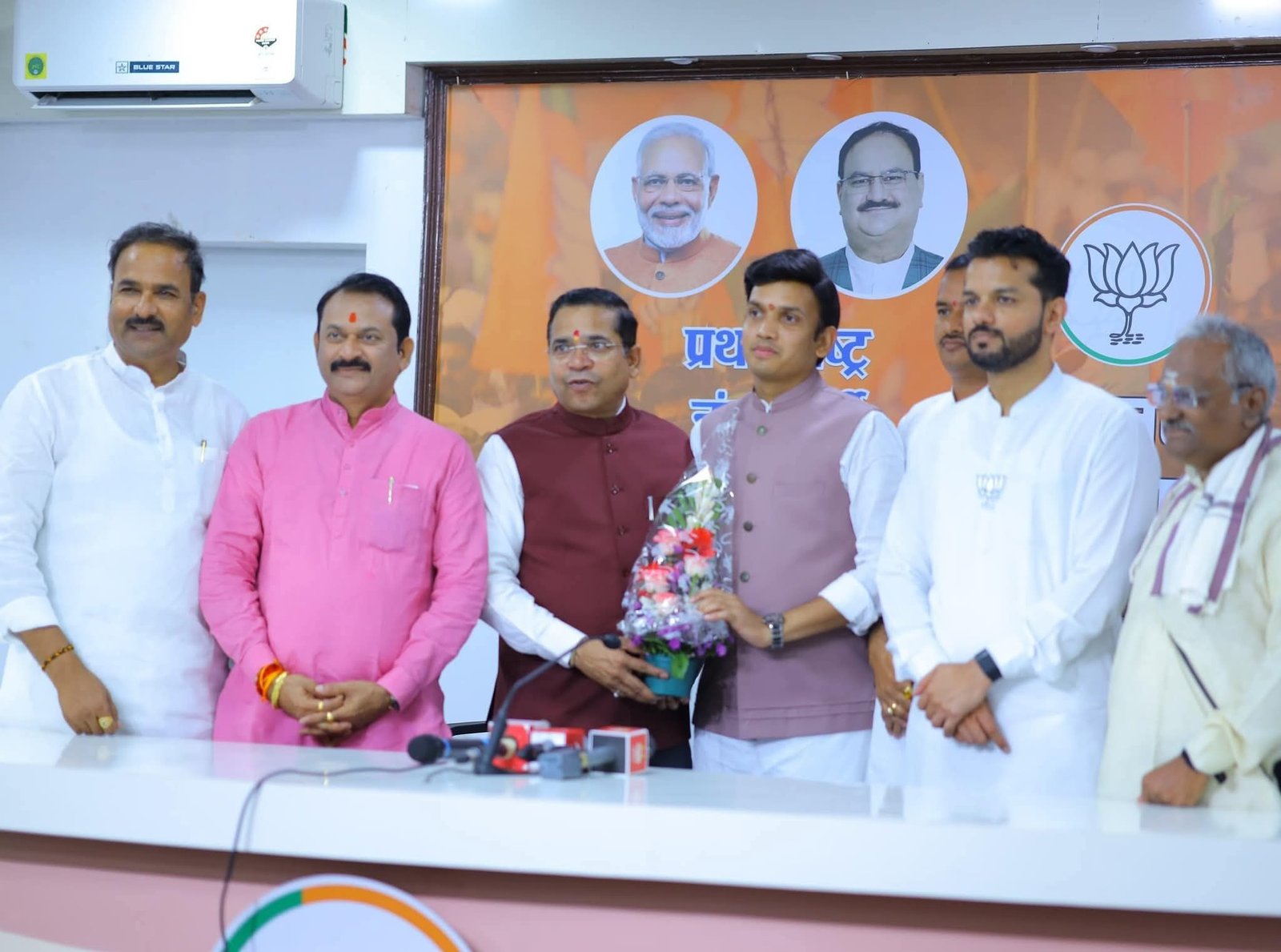लातूर जिल्ह्यातील चाकूर तालुक्यातील सर्वपक्षीय पदाधिकाऱ्यांचा भाजपमध्ये प्रवेश.....