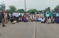 शेतकऱ्याचा सातबारा कोरा करा या करीता वाढोना बाजार येथे चक्काजाम आंदोलन......