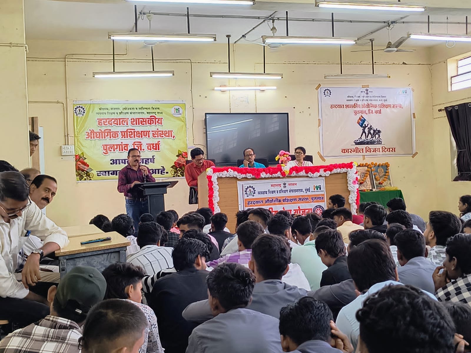 राष्ट्रभक्तीची ज्योत प्रज्वलित ठेवा