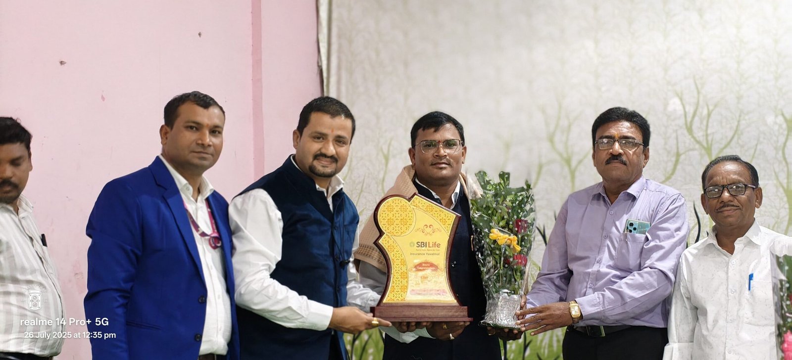 मॅनेजिंग डायरेक्टर क्लबमध्ये निवड; हरीश गडदे यांचा एसबीआय लाइफ इन्शुरन्स यवतमाळ तर्फे गौरव...