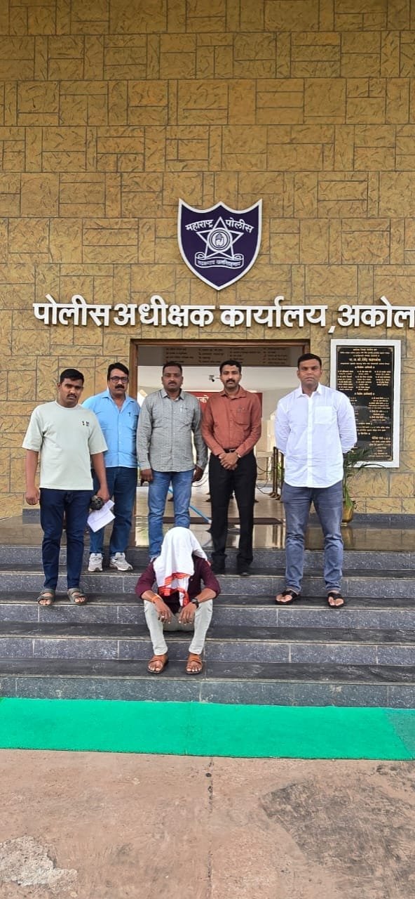 किर्तनकार आरोपीस एल.सी.बी. अकोला चे पथकाने राजणंगाव, पुणे येथुन केली अटक....
