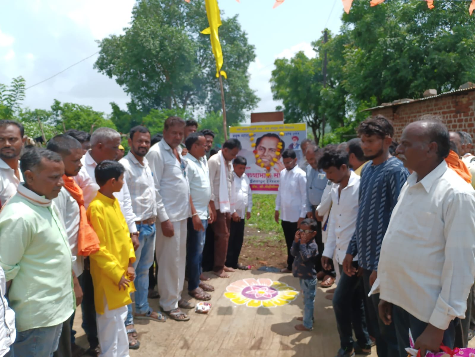 इसापूर (धरण )येथे डॉ. अण्णाभाऊ साठे जयंती साजरी