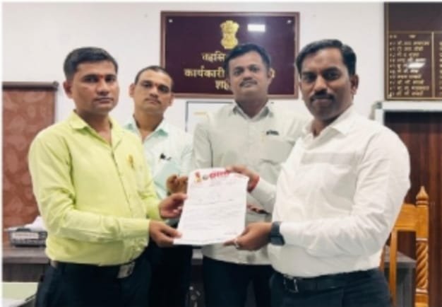 रेशन दुकानांमध्ये भेसळयुक्त तांदूळ मिळत असल्याची तक्रार शहापूर तहसीलदार तक्रार