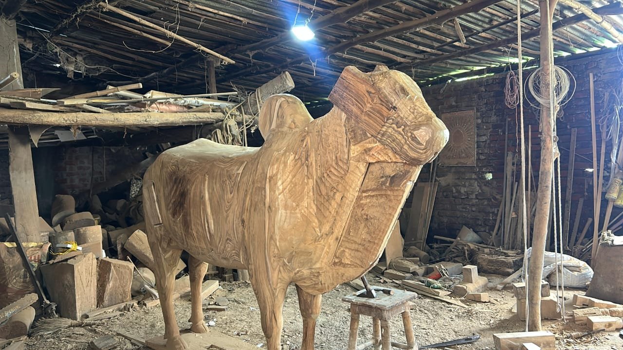 महाराष्ट्रातील सर्वात मोठा नंदी प्रथमच वर्धा जिल्ह्यात साकारतोय...