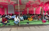 कंत्राटी आरोग्य कर्मचाऱ्यांचे कामबंद ,आंदोलन संघर्षा शिवाय समाधान नाही. अशी भूमिका घेतली...