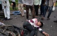 दोन दुचाकींची समोरासमोर टक्कर, दोघे ठार, चार गंभीर जखमी...