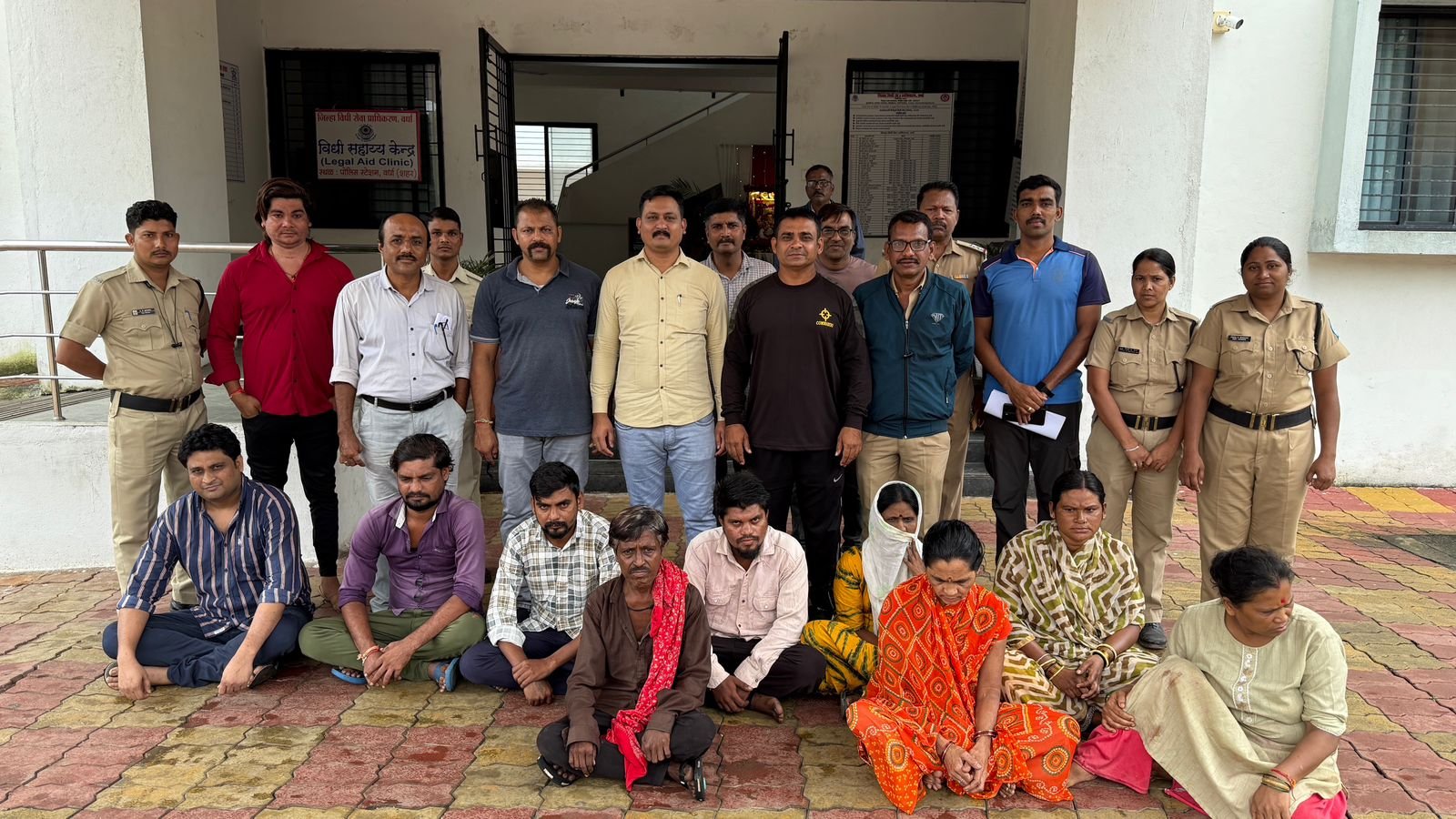 वर्धा न्यायालय से वार्रेंट जारी होने के बावजूद फरार चल रहे 13 आरोपी गिरफ्तार