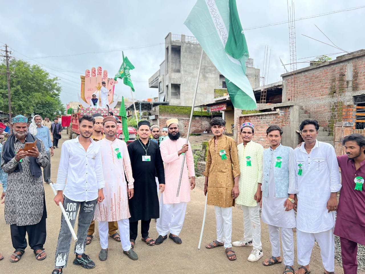 तळेगाव येथे ईद-ए-मिलाद-उन-नबीजल्लोषात आणि शांततेच्या वातावरणात साजरी....