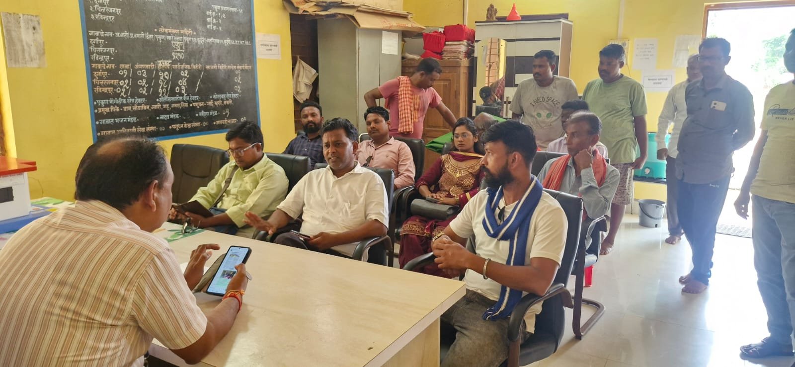 रेशन-गॅस सबसिडी प्रश्नावर आजाद समाज पार्टीची दुर्गापूर येथे धडक!