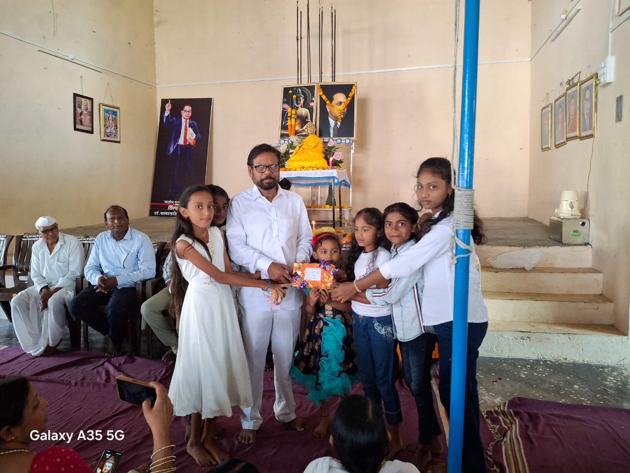 वर्षावास समाप्ती कार्यक्रम संभाजीनगर लुंबिनी बुद्ध विहार पुसद येथे उत्साहात साजरा....