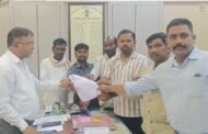 सरन्यायाधीश मा. भूषण गवई यांच्यावर हल्ल्या करणाऱ्या आरोपीवर देशद्रोहाचा गुन्हा दाखल करा:– भीम आर्मी व आजाद समाज पार्टी चे राष्ट्रपतींना निवेदन...